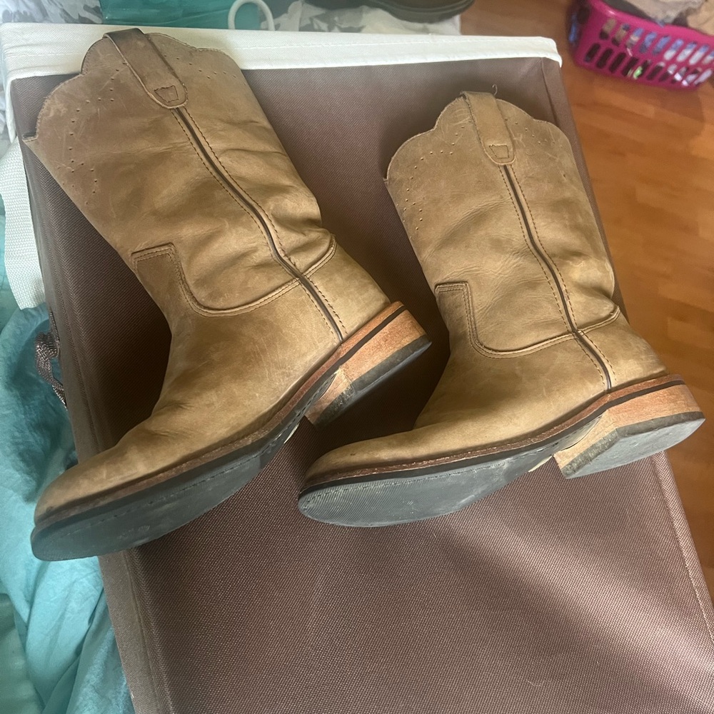 Redhead boots